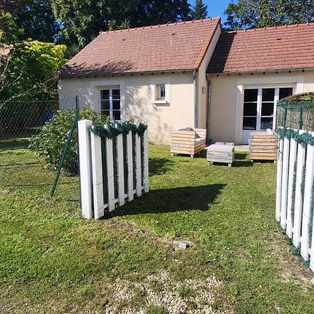 Maison De Plein Pied Avec Jardin Privatif Centre Ville Milly-la-Foret Eksteriør billede