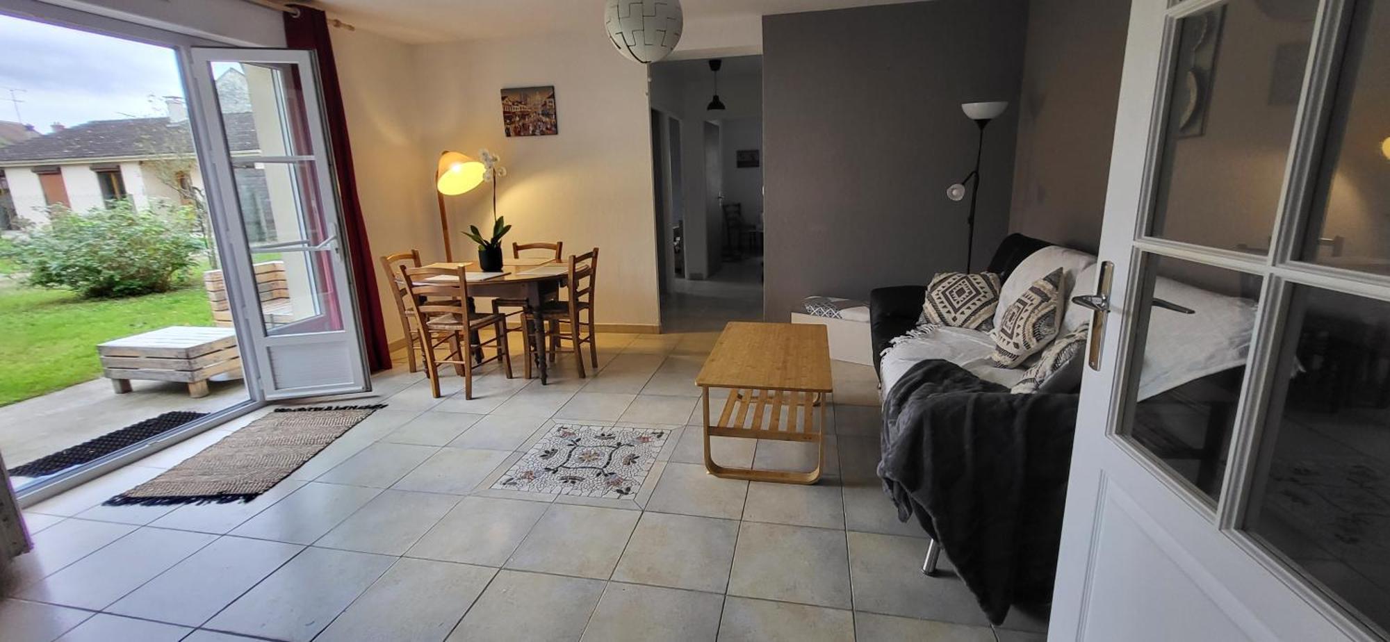 Maison De Plein Pied Avec Jardin Privatif Centre Ville Milly-la-Foret Eksteriør billede
